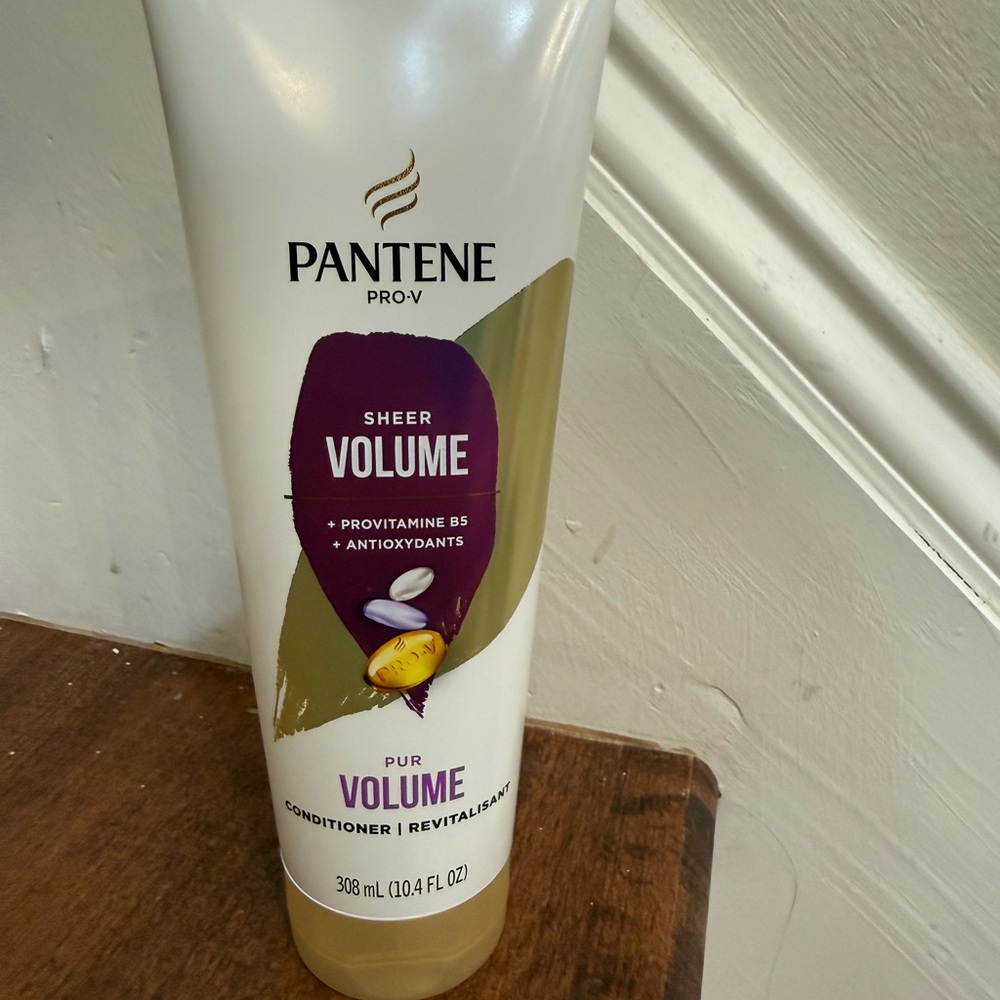 NWT Pro-V Sheer Volume Conditioner